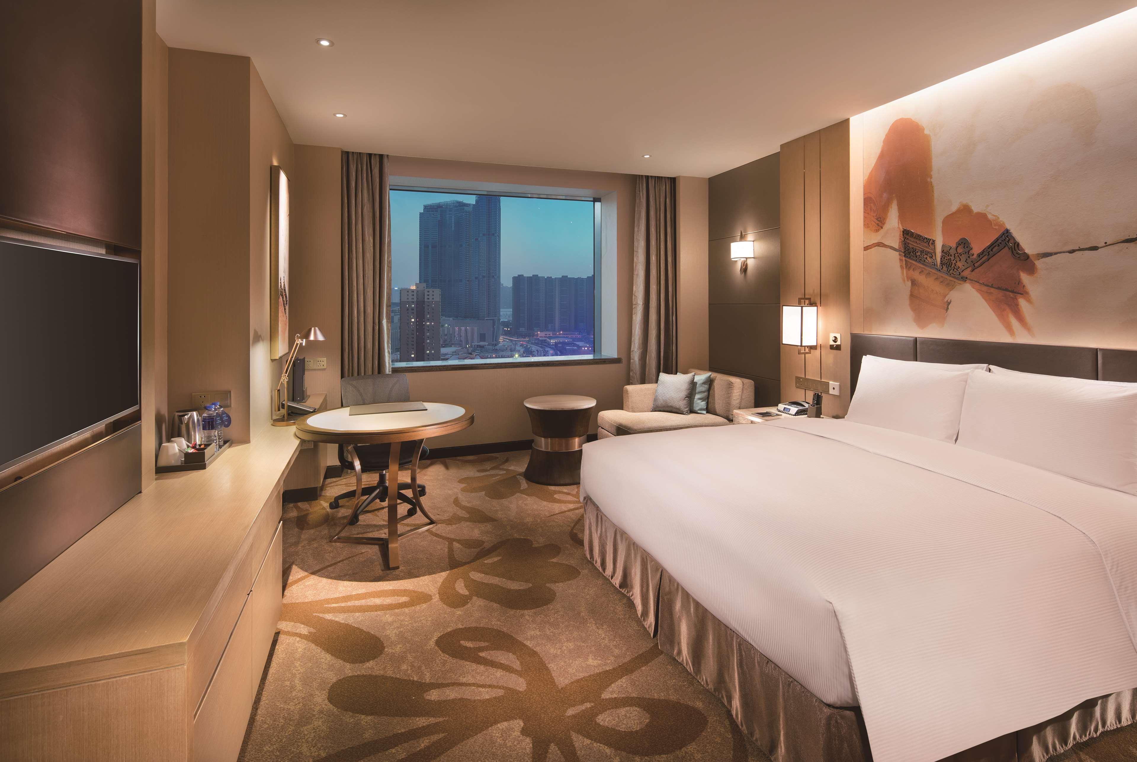 Отель Hilton Шеньян Экстерьер фото